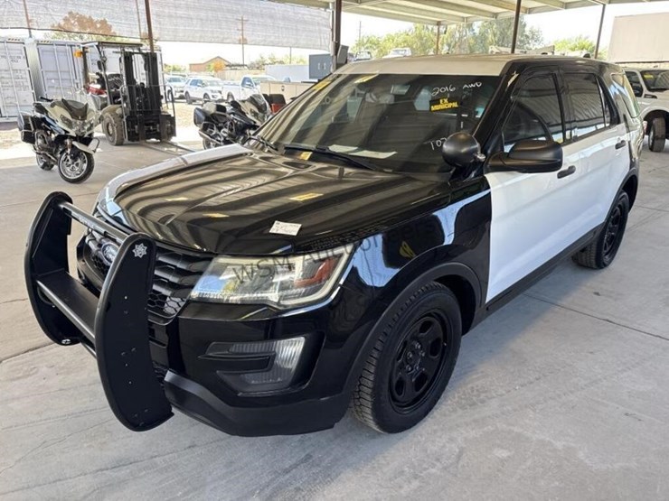 2016-ford-explorer-image-4