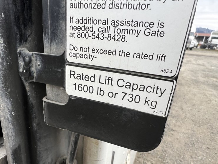 2010-freightliner-mt55-image-30