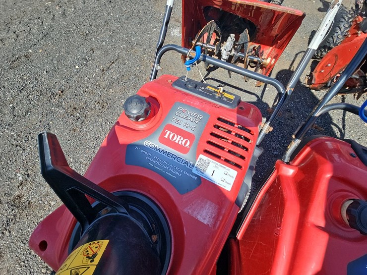 (2)-toro-snow-throwers-image-5