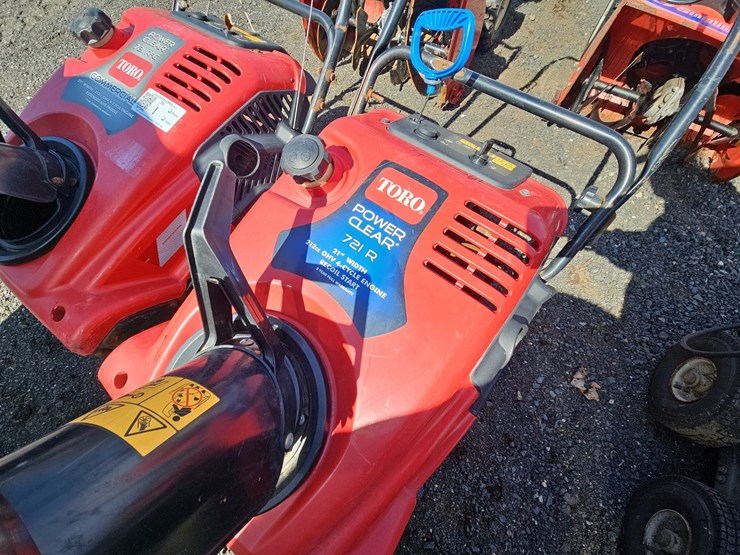 (2)-toro-snow-throwers-image-4