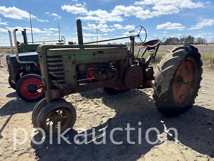 john-deere-b-image-1