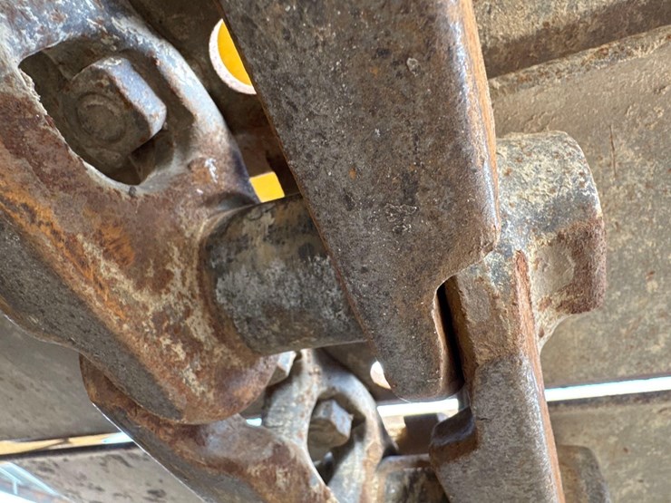 2022-komatsu-pc138us-image-17