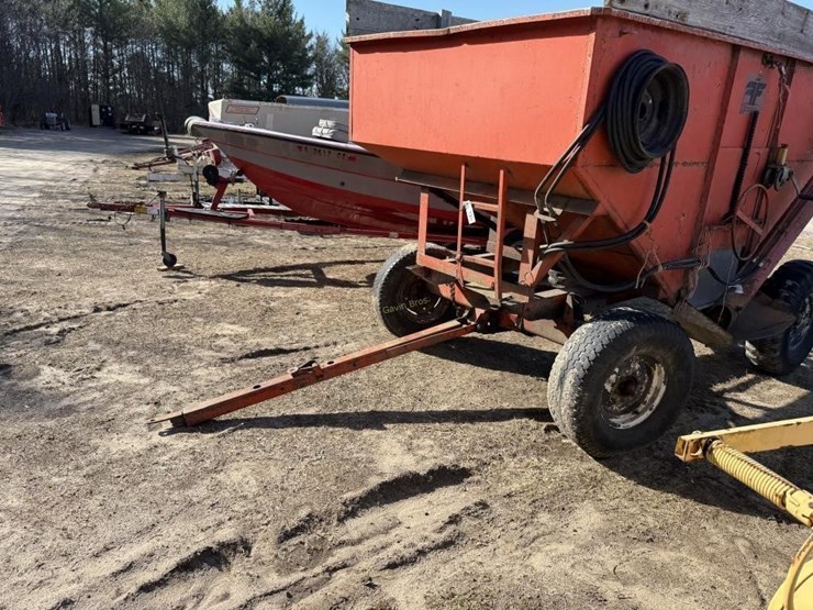 farm-and-fleet-gravity-box-with-auger-image-5