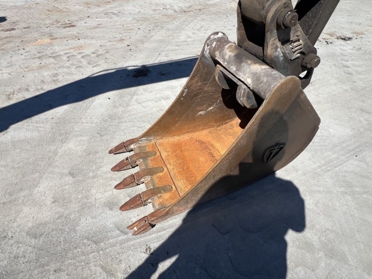 2013-volvo-ecr58-image-12