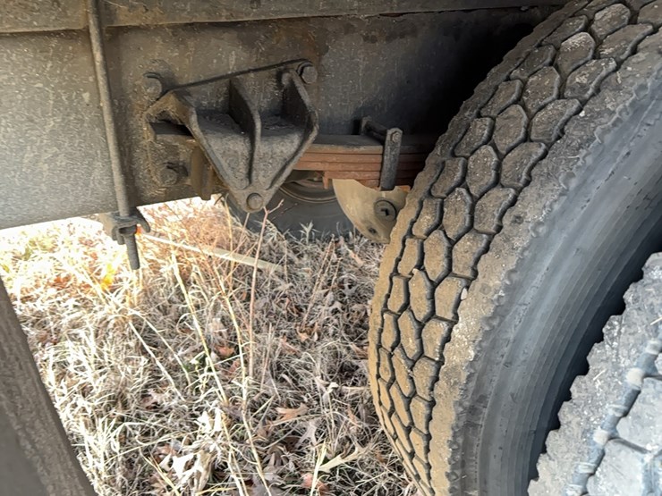 2017-international-durastar-4300-image-7