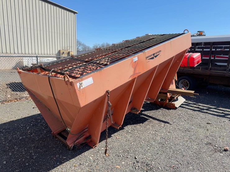 swenson-10'-sand/salt-spreader-image-1