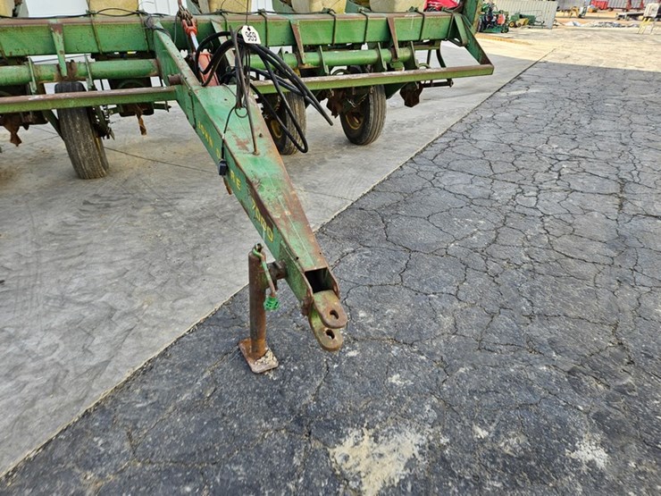 john-deere-7000-image-9