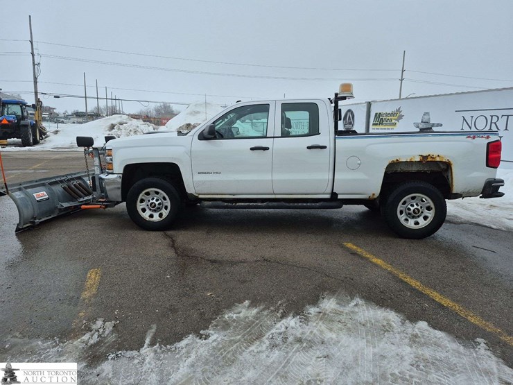 2016-chevrolet-silverado-2500hd-image-8