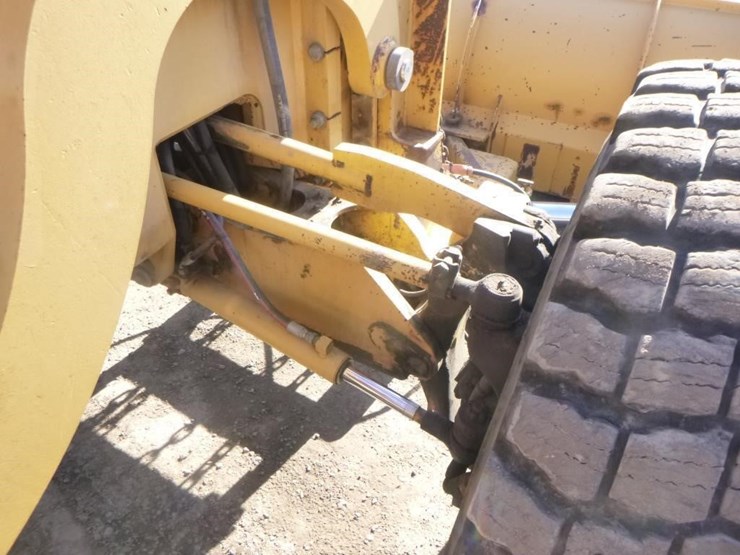 2008-deere-772d-image-20