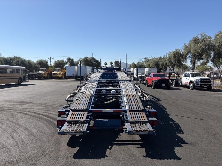 2017-peterbilt-389-image-6