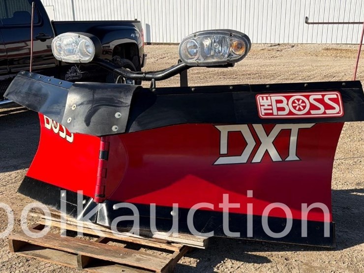 2040---boss-smart-shield-power-v-dxt-snow-blade---9'2",-like-new-image-1