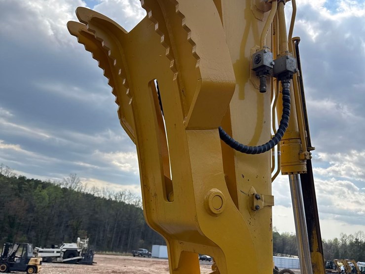 2022-komatsu-pc138us-image-11