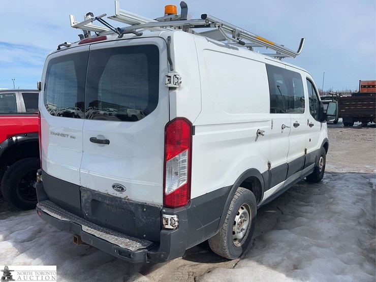 2015-ford-transit-image-4