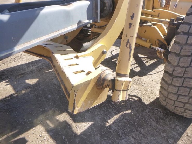 2008-deere-772d-image-21