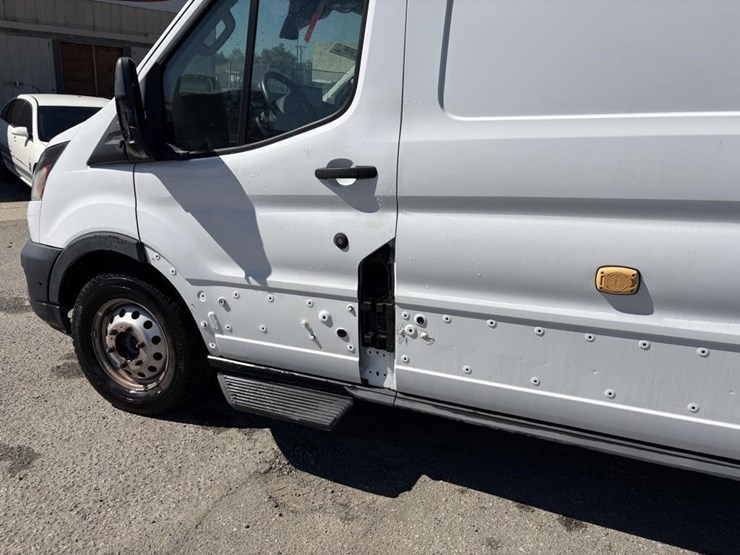 2022-ford-transit-image-6