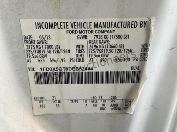 2013-ford-f550-image-17