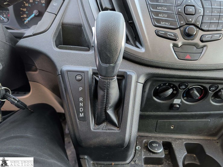 2017-ford-transit-image-22