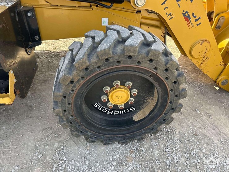 2013-caterpillar-420f-image-37