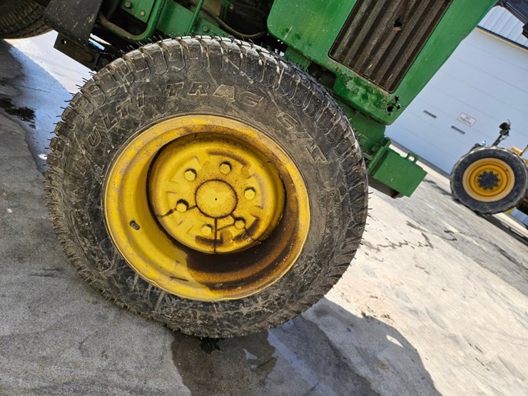 john-deere-750-image-34