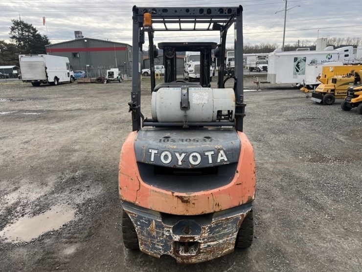 2014-toyota-8fgu25-image-5