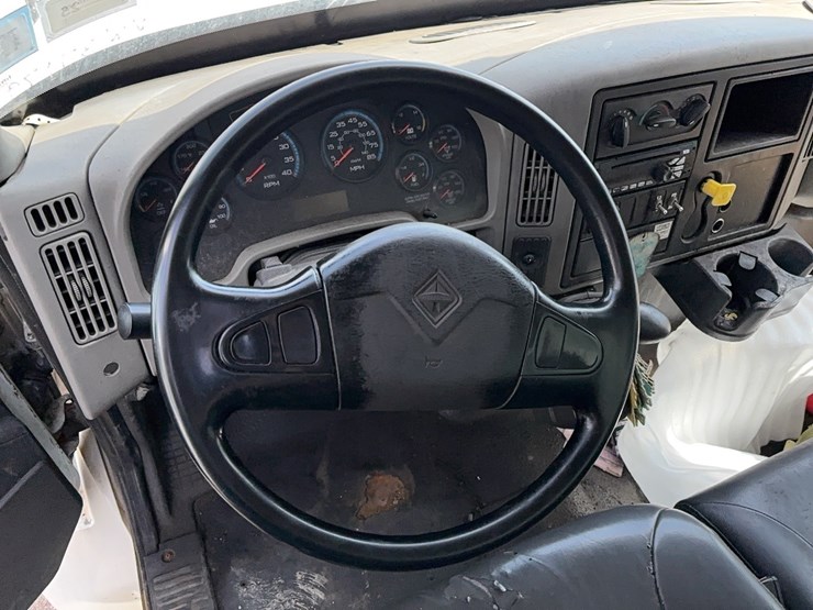 2016-international-durastar-4300-image-15