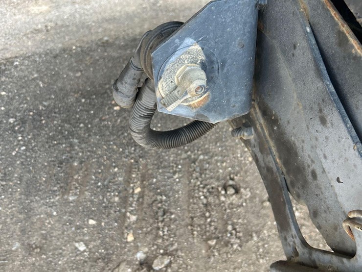 2007-sterling-l9500-image-31