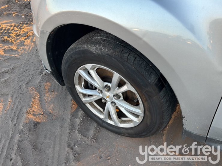 2017-chevrolet-equinox-image-11