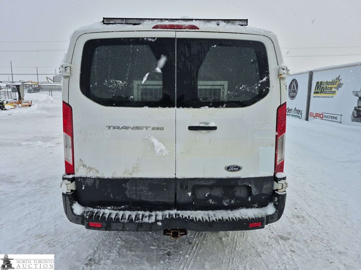 2016-ford-transit-image-4