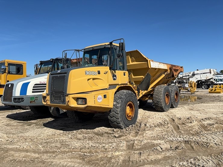 deere-300d-ii-image-2