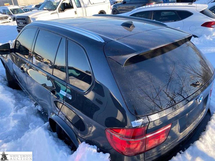 2011-bmw-x5-image-45