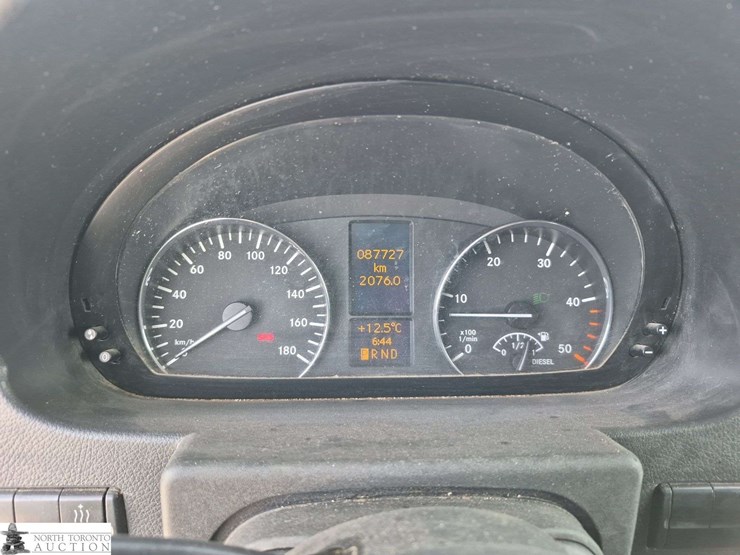 2013-mercedes-benz-sprinter-2500-image-15