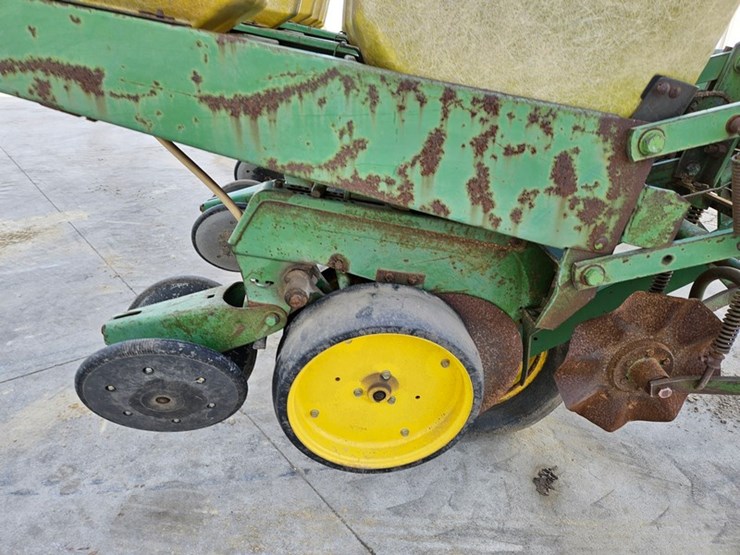 john-deere-7000-image-18