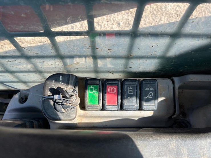 2016-kubota-svl75-2-image-23