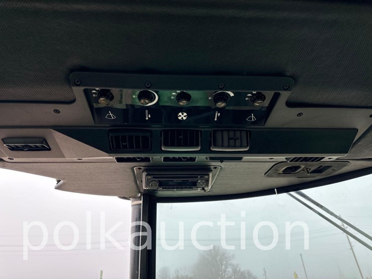 john-deere-4440-image-25