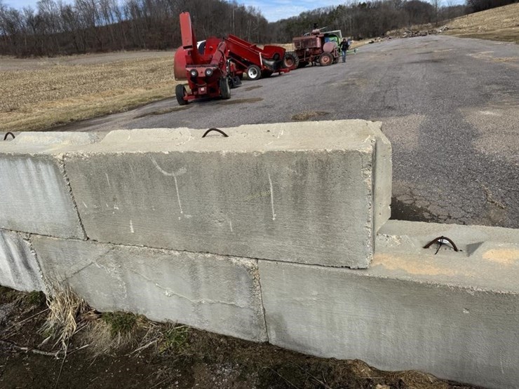 17-6'-cement-blocks---off-site-image-3