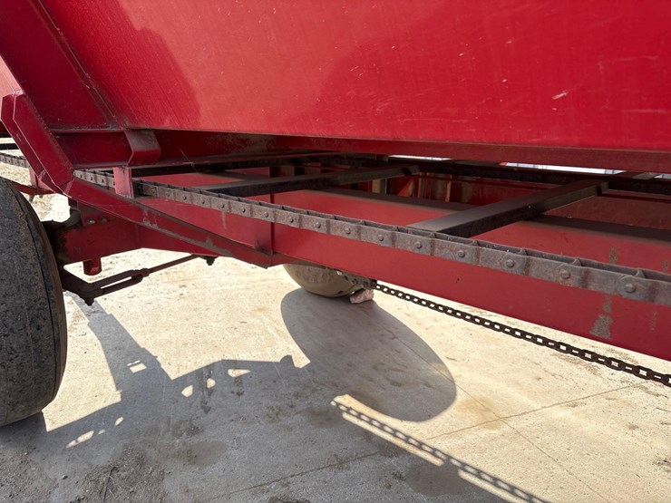 roorda-8ft-x-20ft-rear-unload-silage-wagon-image-20