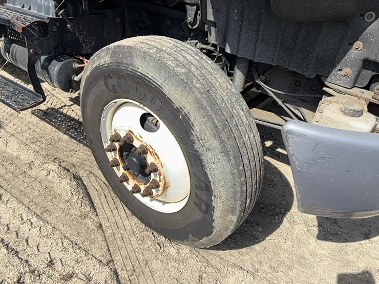 2016-international-durastar-4300-image-20