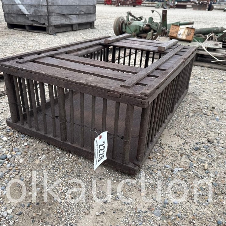 2226 - ANTIQUE CHICKEN CRATE - FROM THE LARRY POLK ESTATE