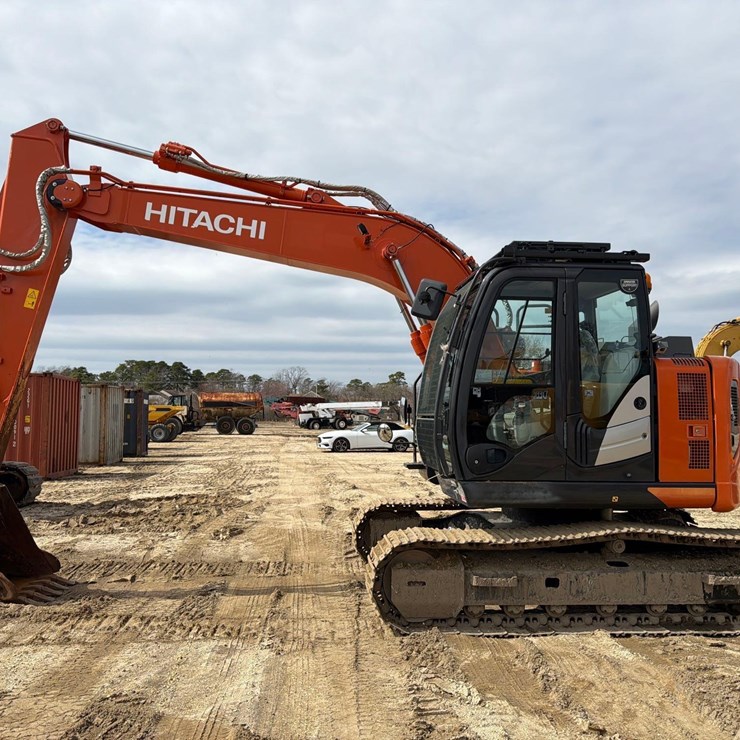2019 HITACHI ZX135US-6