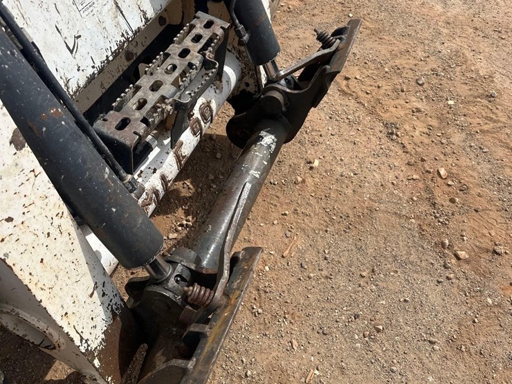 2016-bobcat-s650-image-14