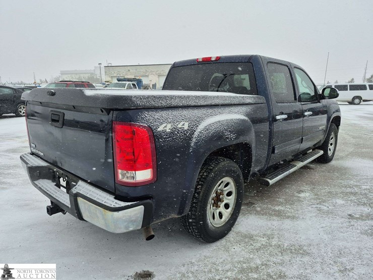 2011-gmc-sierra-1500-image-5