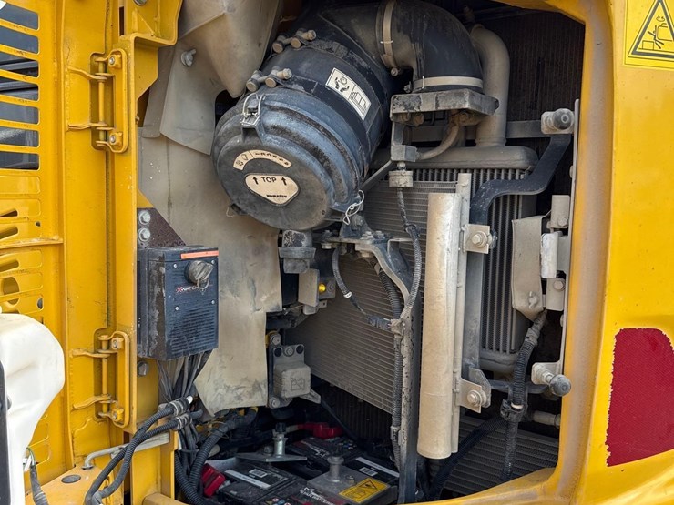 2022-komatsu-pc138us-image-36