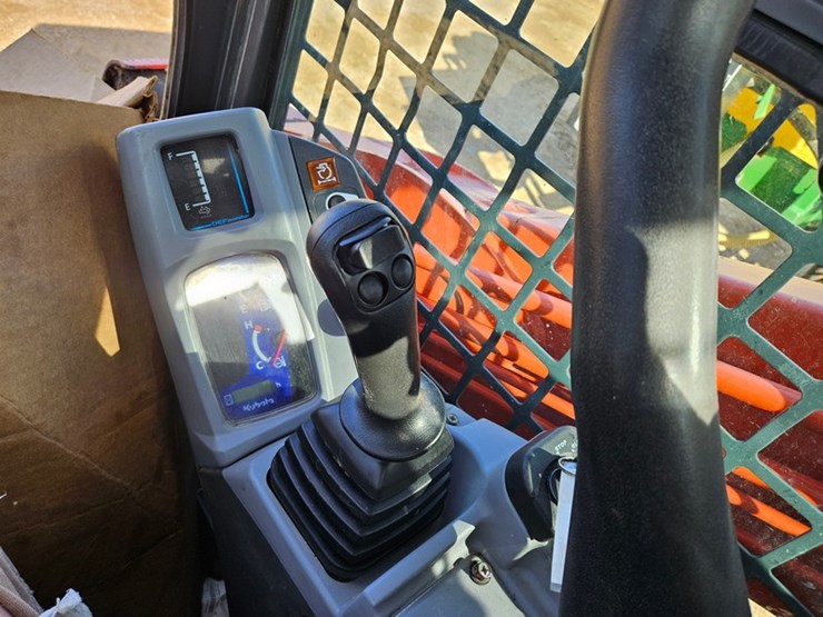 kubota-svl95-2s-image-25