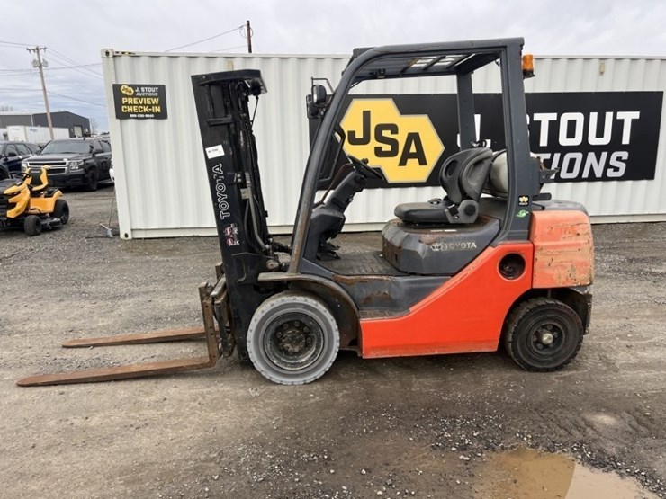 2014-toyota-8fgu25-image-7