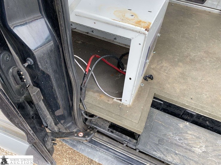 2017-ford-transit-image-27