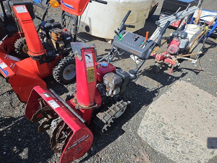 honda-hs724-snowblower-image-1
