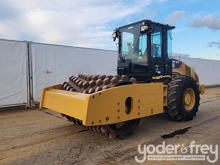 2011-caterpillar-cp74-image-1