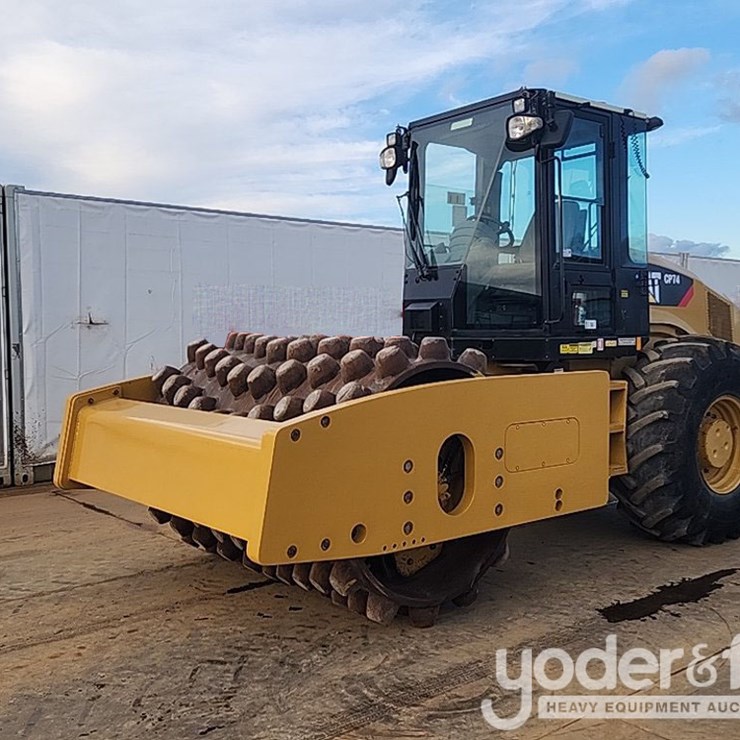 2011 CATERPILLAR CP74