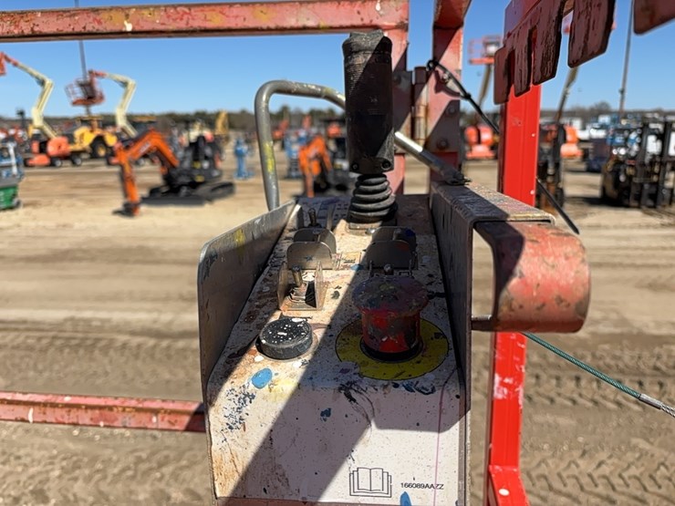 skyjack-sj6826rt-image-6