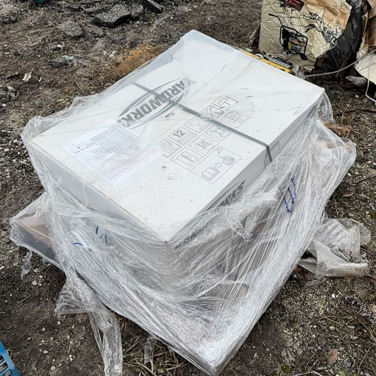 NEW MAKITA 19 PC AIR NAIL GUN & 18 VOLT CORDLESS TOOL SET W/JOB SITE TOOL BOX